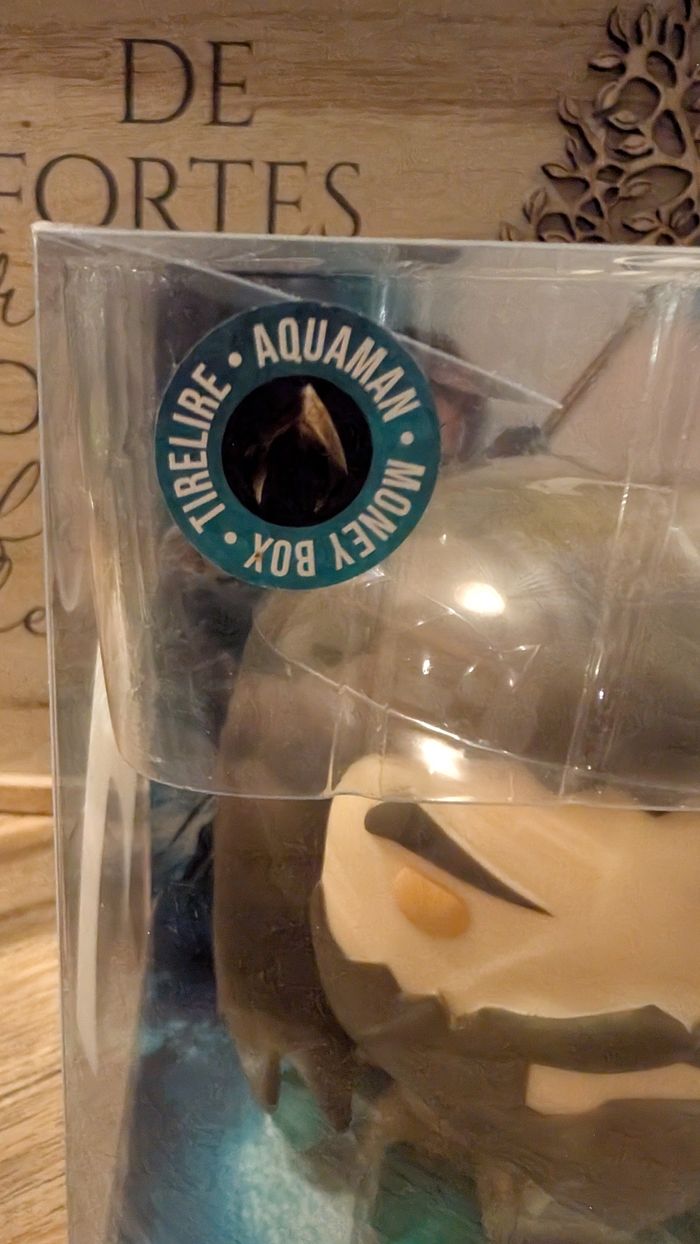 Figurine tirelire Aqua Man plastoy - photo numéro 2