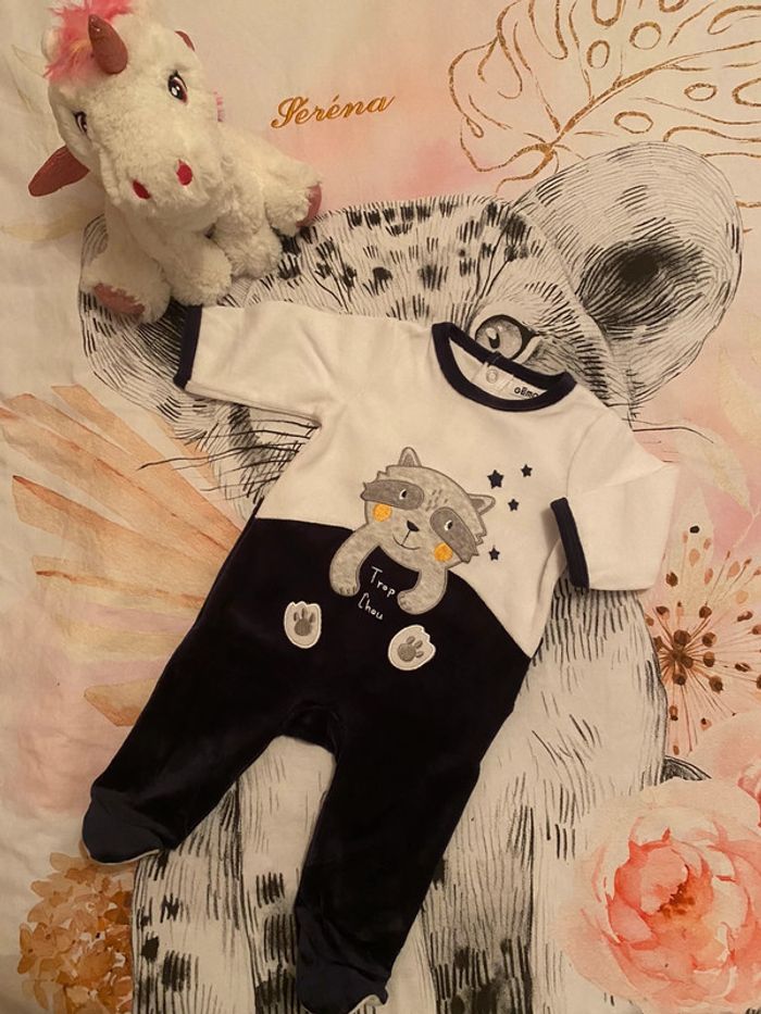 Pyjama velours neuf, taille 3 mois, marque Gémo.