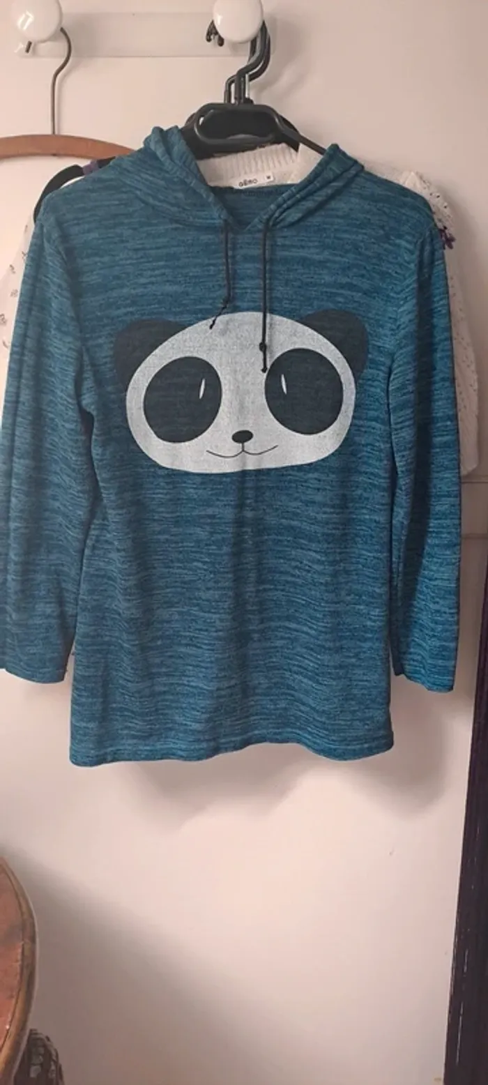 Pull léger capuche