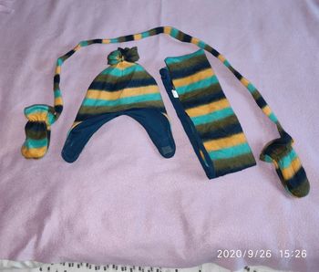 Ensemble bonnet écharpe gants bébé