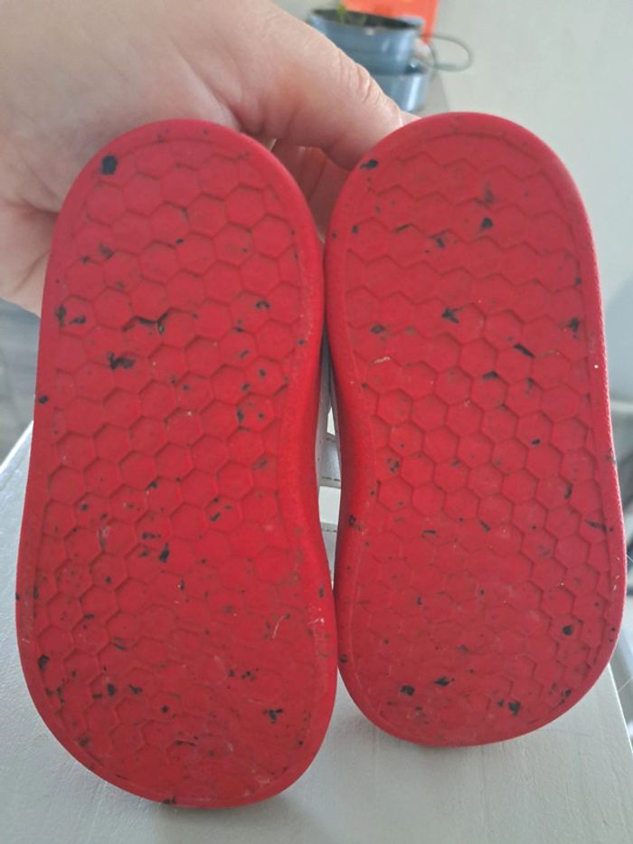 Basket blanche Spiderman Adidas taille 21 - photo numéro 5