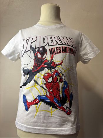 T-shirt garçon taille 104