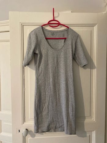 Robe manches courtes