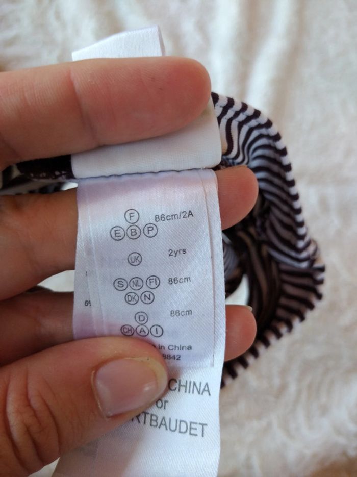 Maillot de bain 2 pièces Fille 2 ans rayures Fleurs Vertbaudet - photo numéro 13