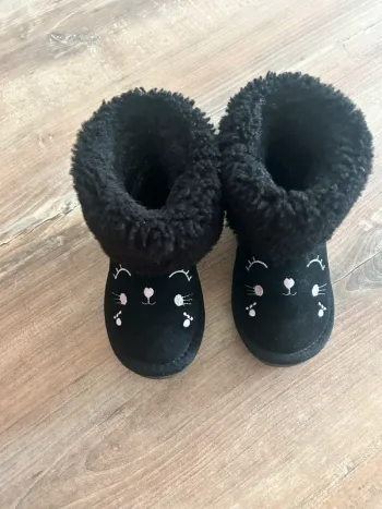 Bottines fourrées taille 24