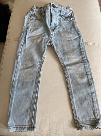 Jeans Zara 104 cm 4 ans