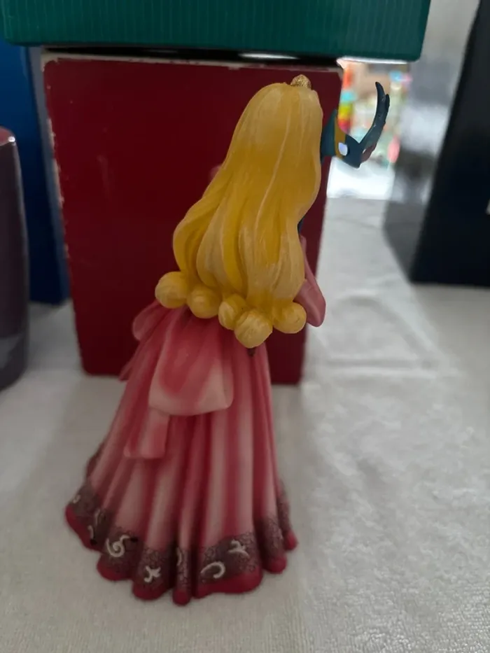 Figurine aurore masquerade - photo numéro 4