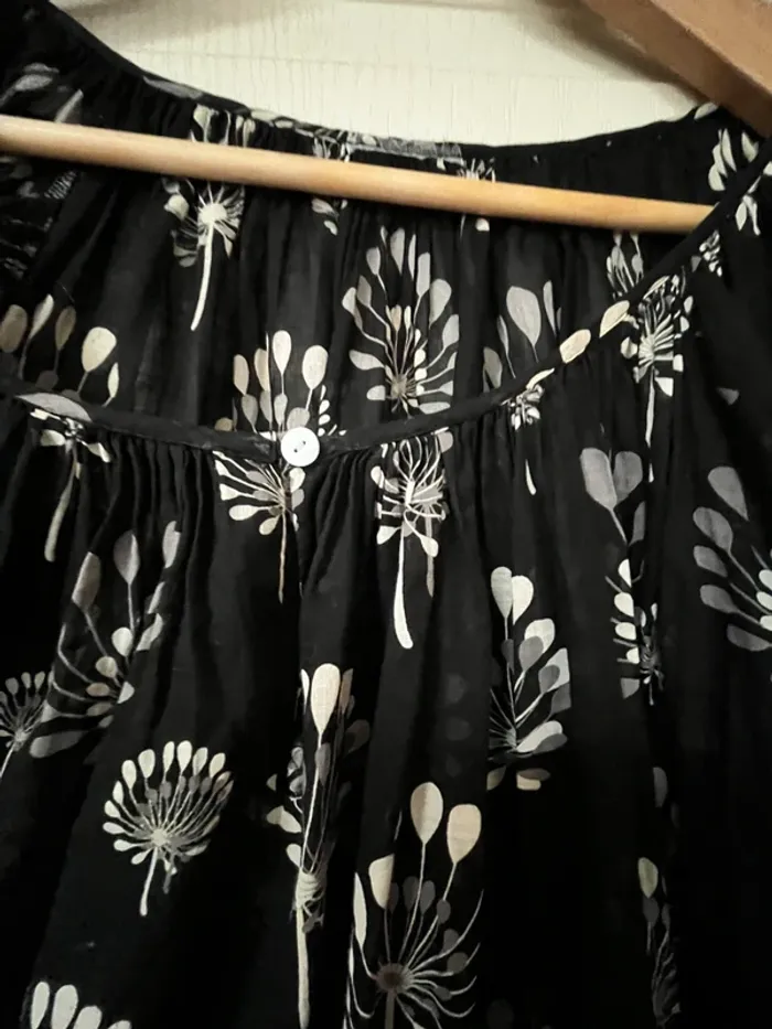 Blouse  longue bohème Europann en voile de coton, noire avec motif fleuri -taille 42 - photo numéro 7