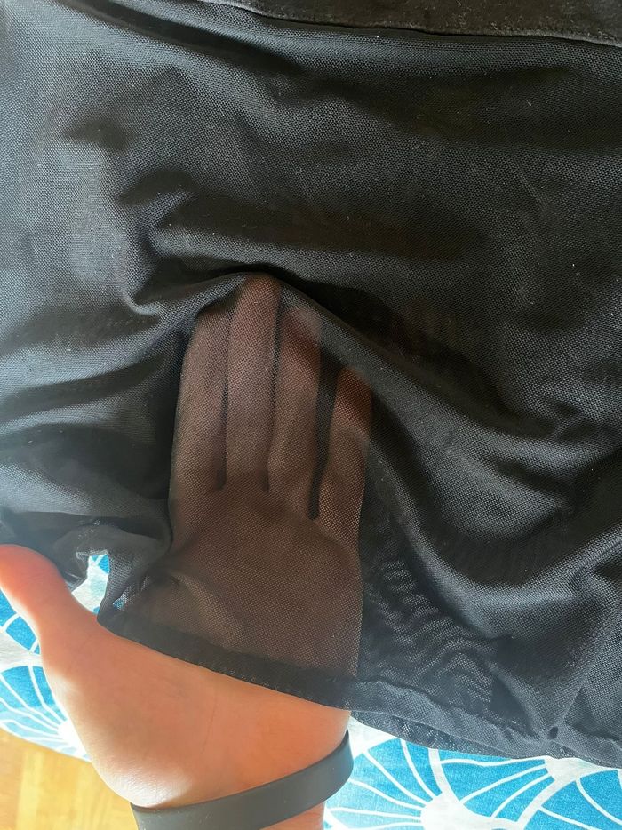 Robe noire mi-transparente - photo numéro 4