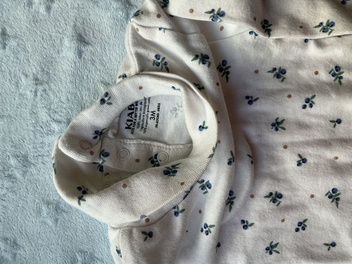sous pull body manches longues blanc motifs fleurs bleu 3 mois kiabi - photo numéro 7