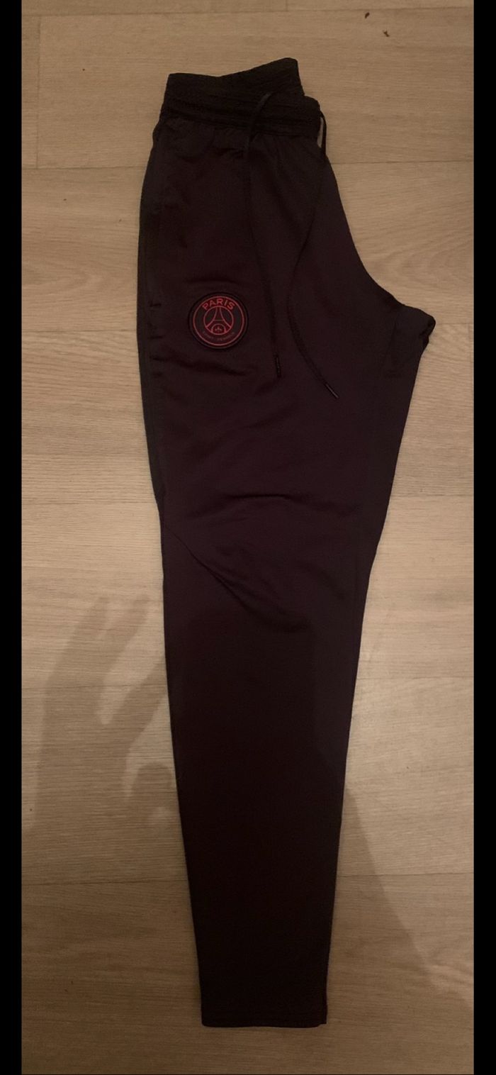 Jogging nike Paris saint germains taille S adulte - photo numéro 5