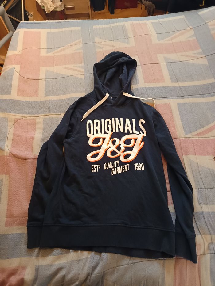 Sweat à capuche j