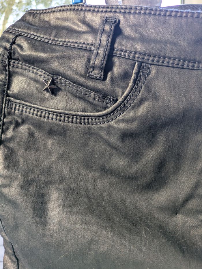 Pantalon noir effet similicuir - photo numéro 2