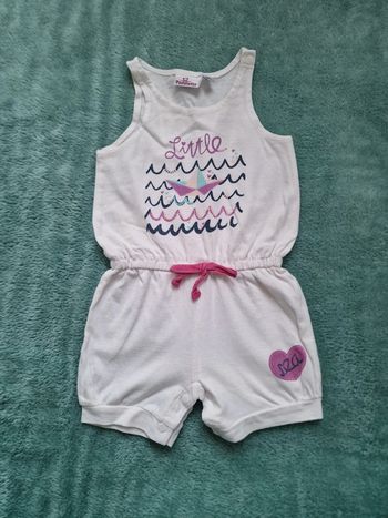 Très jolie combi short 6 mois