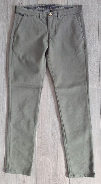 Pantalon homme IZAC vert kaki coupe slim – taille 40