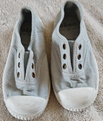 Chaussure en toile