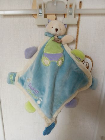 Doudou carré grelot ours baby nat'  bleu ciel, bleu ciel, vert broderie super doudou, anneau de dentition