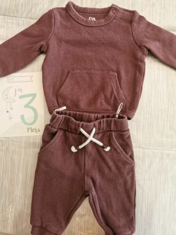 Ensemble jogging 3 mois