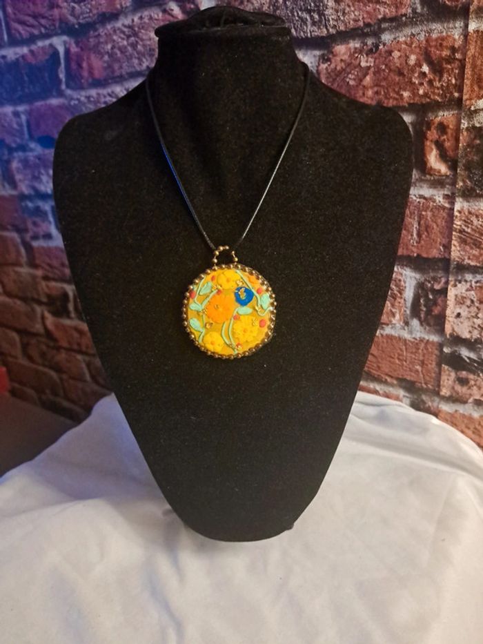 Collier avec pendentif multicolore florale - photo numéro 3