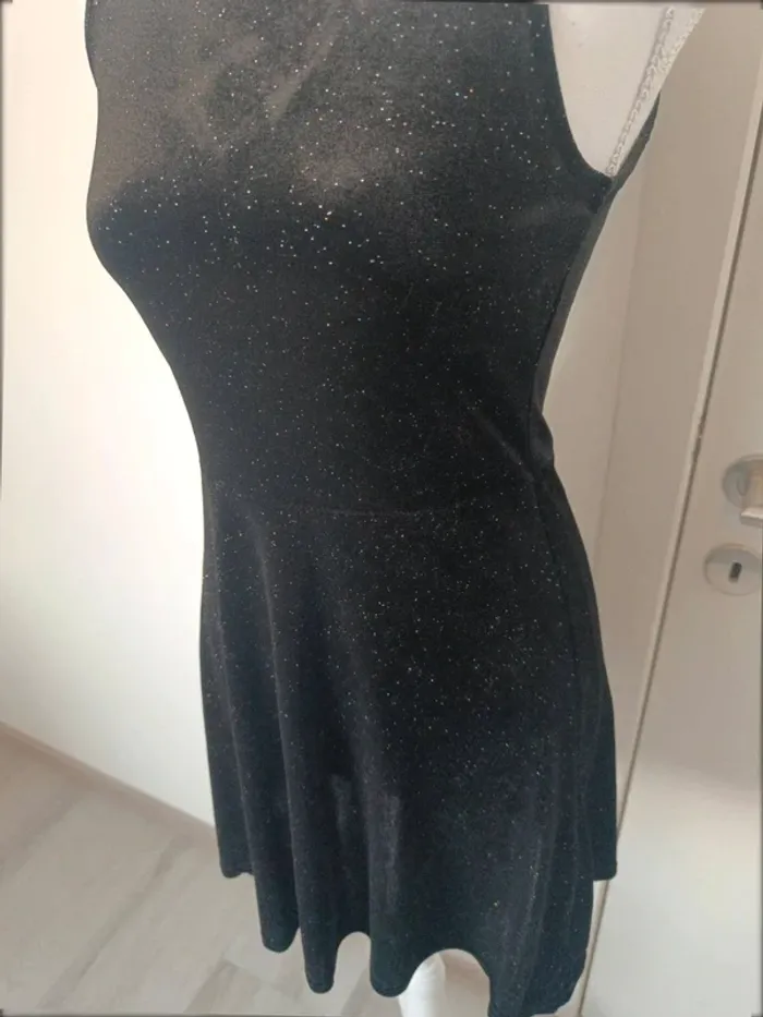 🖤 Robe patineuse noire scintillante – Influx – Taille XS - photo numéro 3