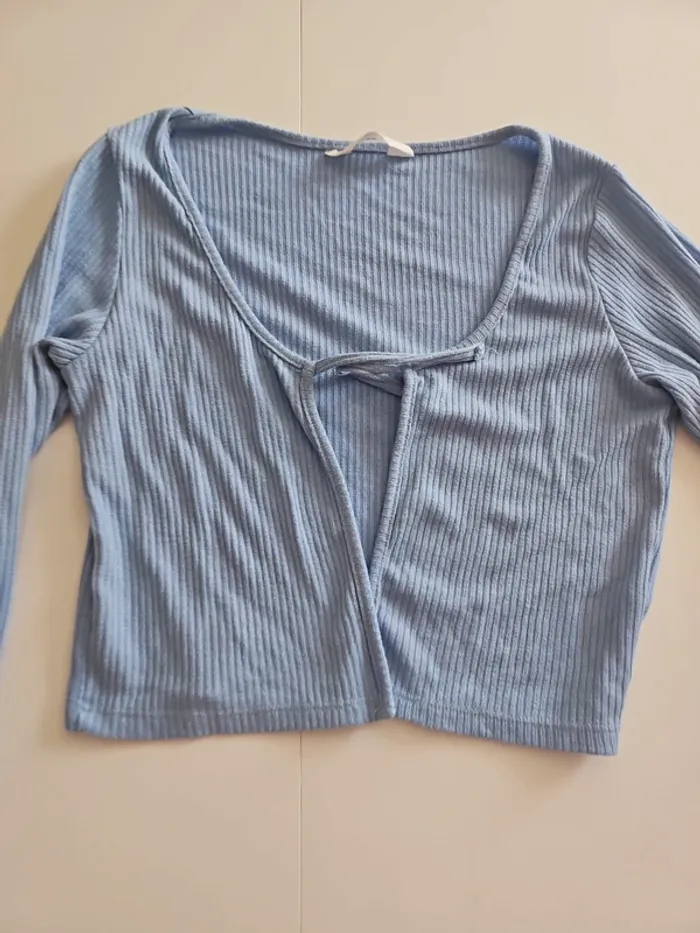 Gilet en fine maille côtelée