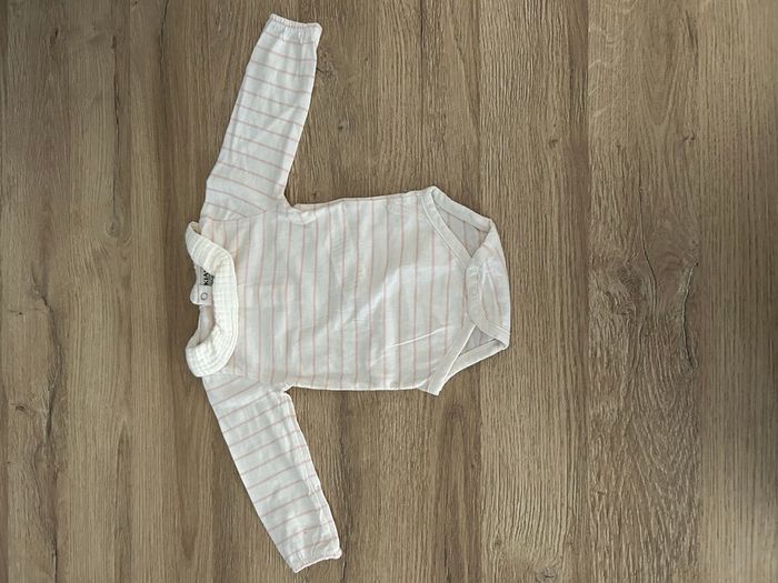 Lot 4 bodies bébé fille taille 3 mois Petit Bateau, Tape à l’œil, Kiabi