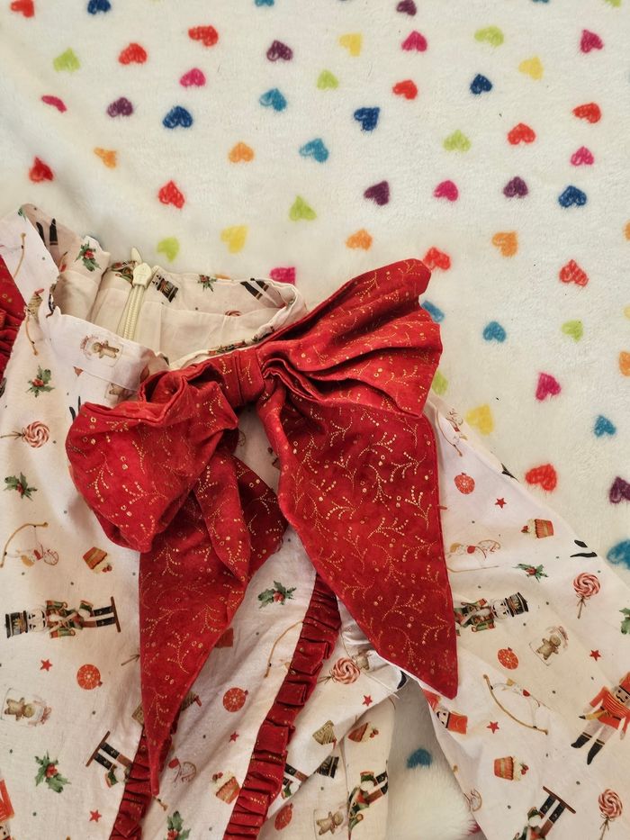 Robe fait  main  7 ans - photo numéro 2