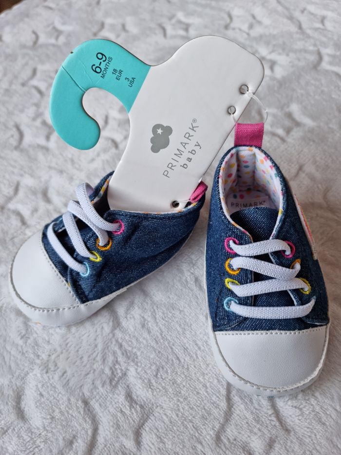Baskets Primark taille 18