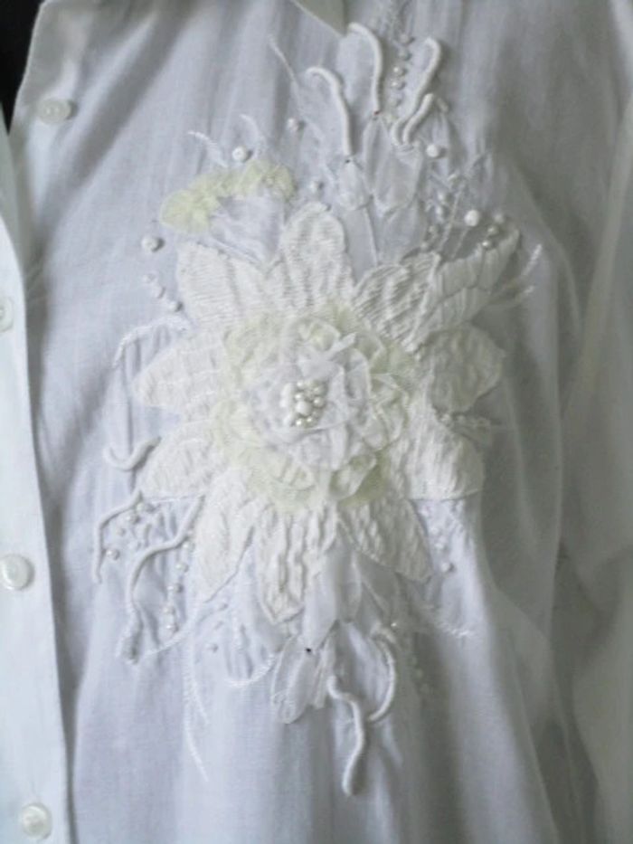 Chemise blanche vintage fleur 40/42 TBE - photo numéro 3