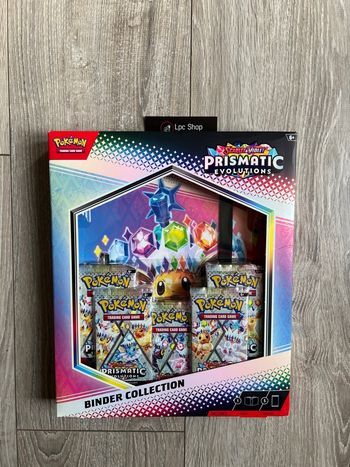 COFFRET POKÉMON CLASSEUR - EVOLUTIONS PRISMATIQUES EV 8.5 - VERSION ANGLAISE