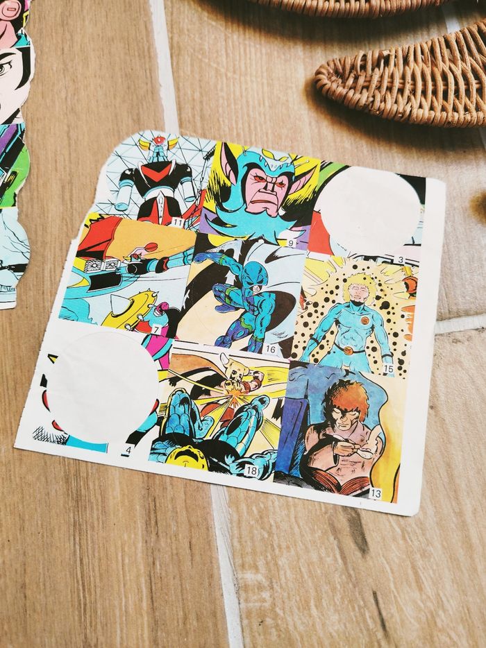 🤖 Goldorak planche avec images autocollants adhésifs vintage - photo numéro 2