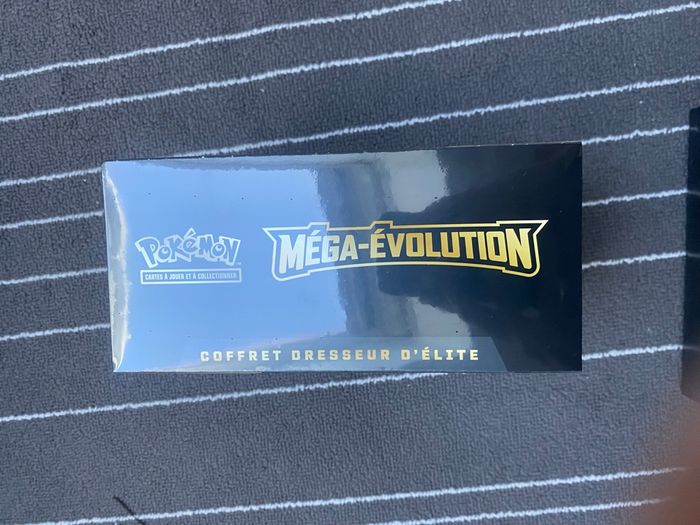 Lot de 2 Etb Pokemon mega evolution donc 1 avec trou et l’autre non - photo numéro 6