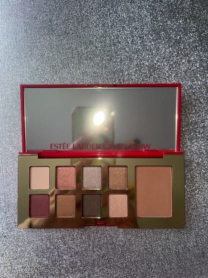 Palette de 8 fards à paupières + 1 poudre de soleil, neuve - photo numéro 2