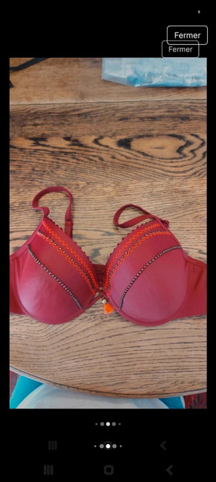 Haut de Maillot Hunkemöller bordeaux fr 100E - photo numéro 8