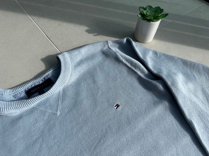 Pull Tommy Hilfiger bleu clair col rond taille XL 👕