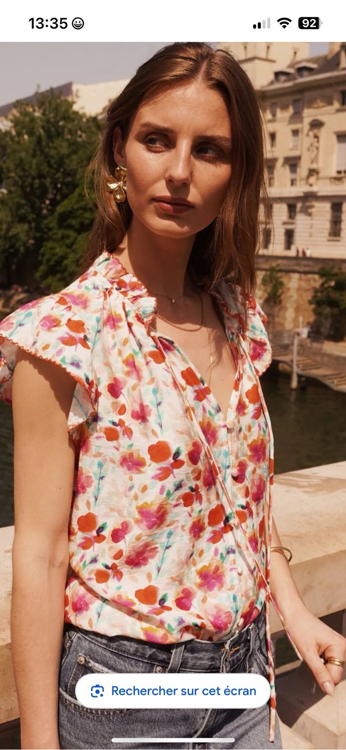 Jolie blouse légère fleurie - photo numéro 2
