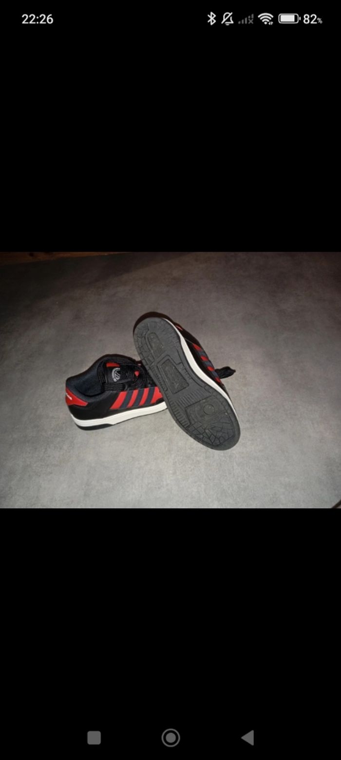 basket adidas noir et rouge T 37.1/3 - photo numéro 3