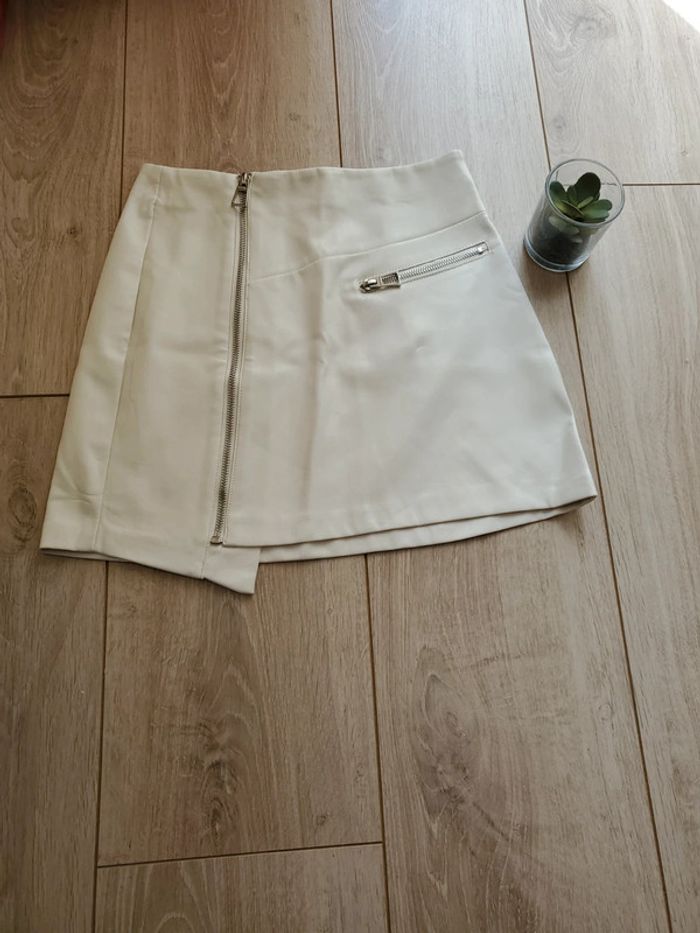 Jupe courte bershka