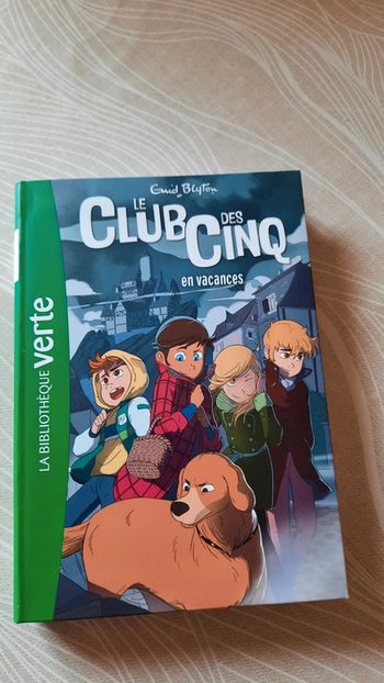 Livre  - Le club des cinq en vacances