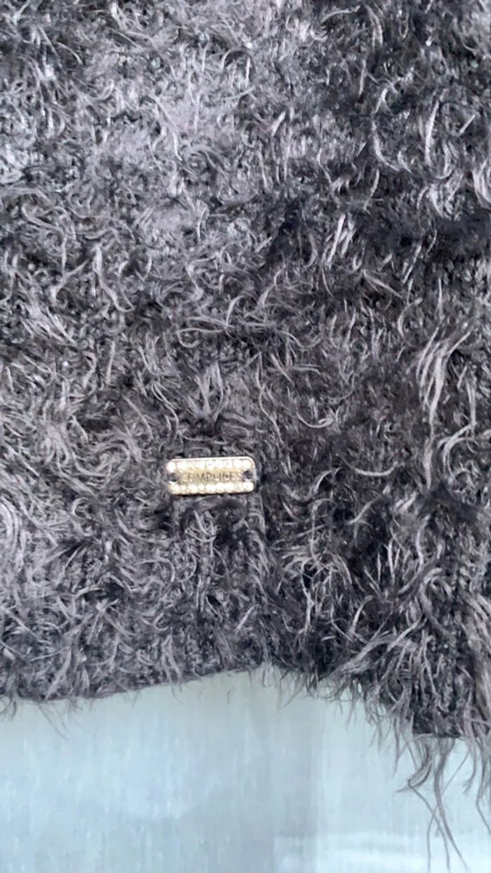 Très joli pull à poil - photo numéro 3