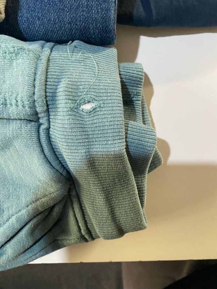 Lot de 38 vêtements garçon taille 5 ans plusieurs marques - photo numéro 10