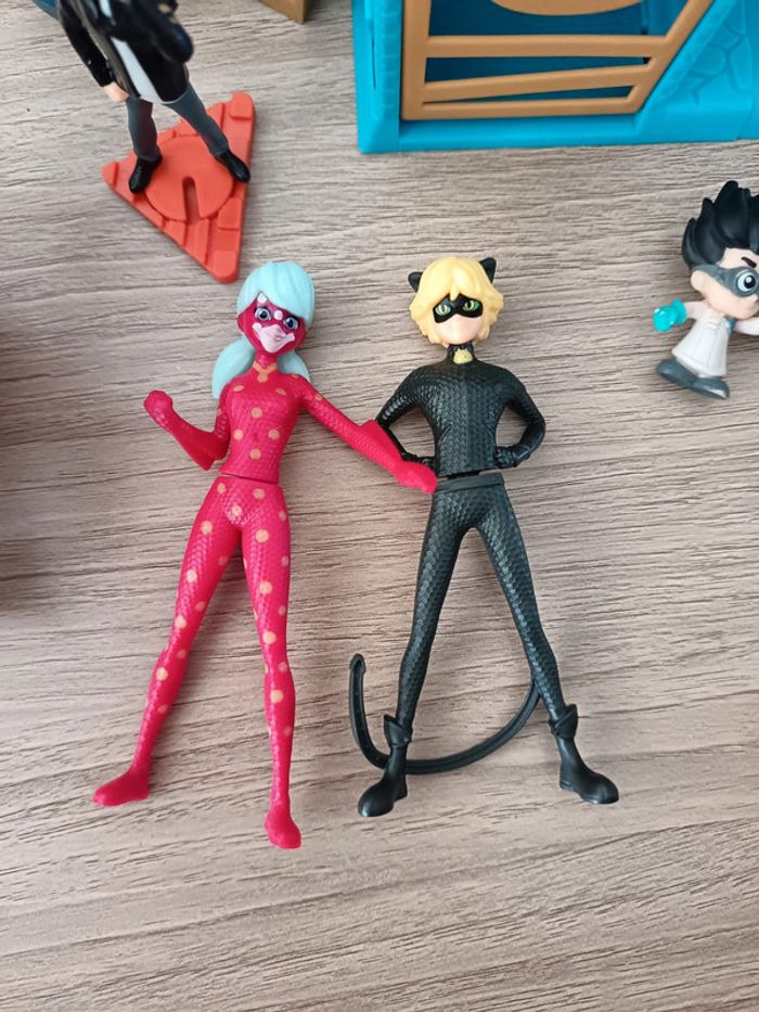 Lot jouet - photo numéro 2