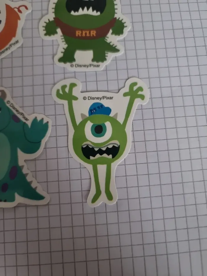 Lot d'autocollants thème pixar monstre et compagnie  (lot F) - photo numéro 3