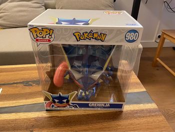 Funko Pop! Games: 10" Pokémon - Jumbo Greninja (Amphinobi) Exclusive Figure #980.