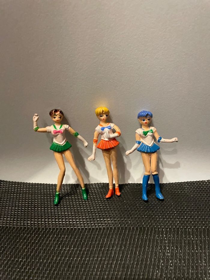 Sailor moon lot 3 figurines PVC vintages sailors Venus Mercury et Pluto pluton