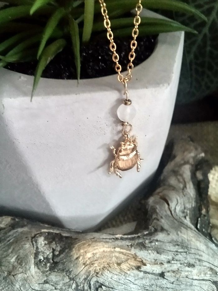 Collier pendentif scarabée et connecteur cristal de roche - photo numéro 2