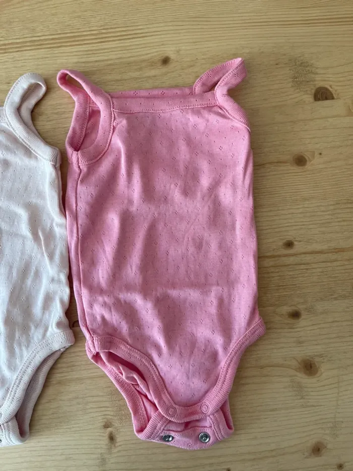 Lot de body 6M neufs - photo numéro 5