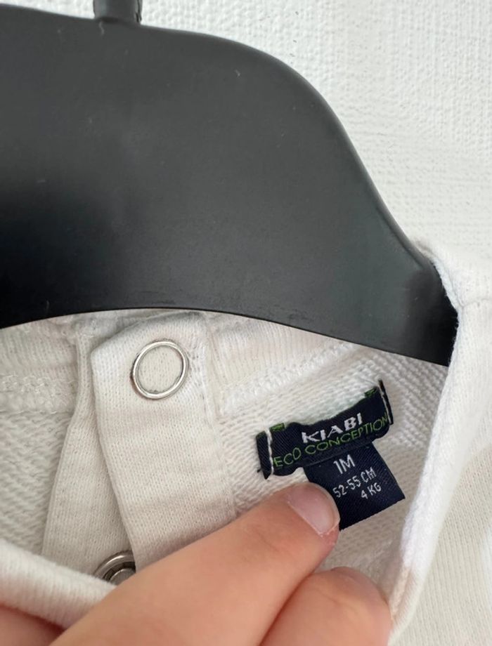 Pull blanc - taille 1 mois 🌸 - photo numéro 2