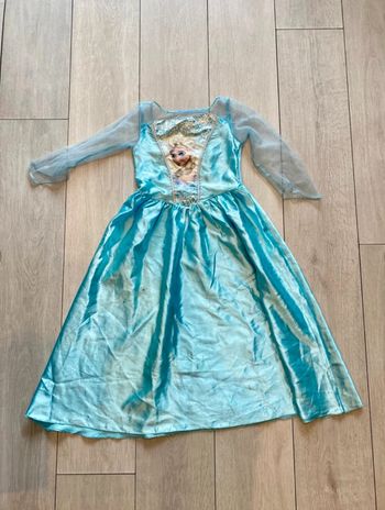 Déguisement La Reine des Neige 7/8 ans