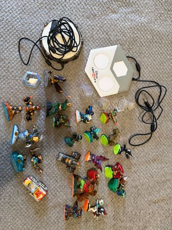 Lot figurine skylander & Disney infinity